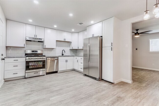 Foto del edificio - 4 br, 1.5 bath House - 1814 Burke Dr
