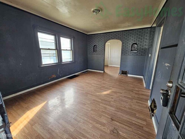 Foto del edificio - 2 br, 1 bath House - 824 West Mac Queen Av...