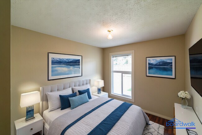 Photo du bâtiment - Tamarack East & West