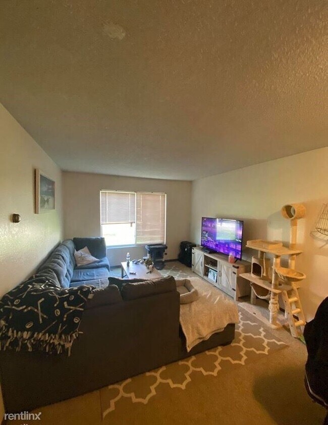 Foto del edificio - 2 br, 2 bath 4plex - Bunting Lane Apartments