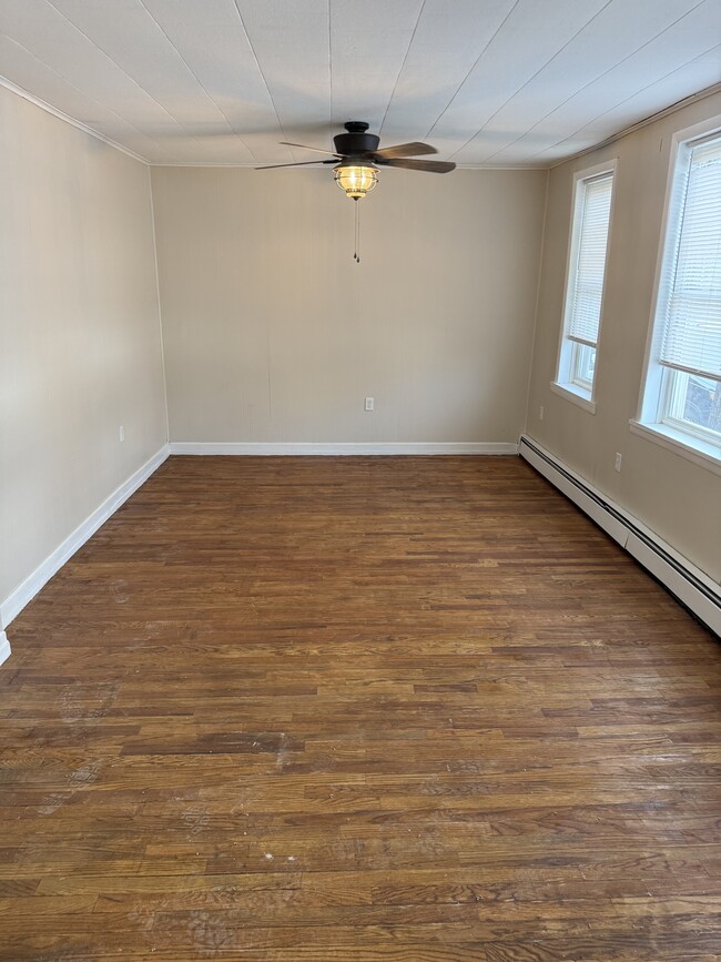 Building Photo - 46-101 E Hummelstown St