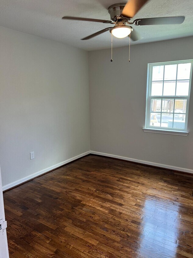 Foto del edificio - 2522 Kingsdale Dr