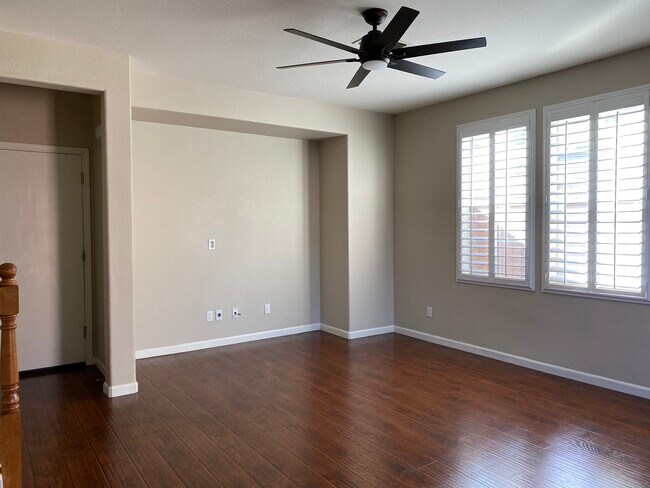 Building Photo - 9036 Cortina Cir