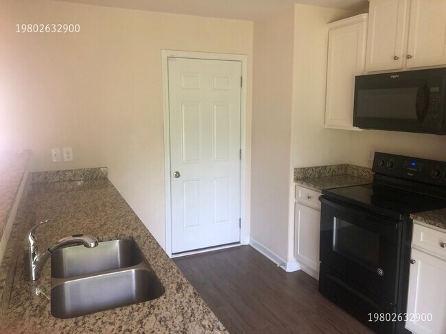 Building Photo - 3009 Chatuge Ct.