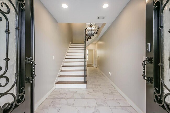 Foto del edificio - 2422 Hadley St