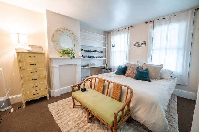 Bedroom - 347 Washington Ave