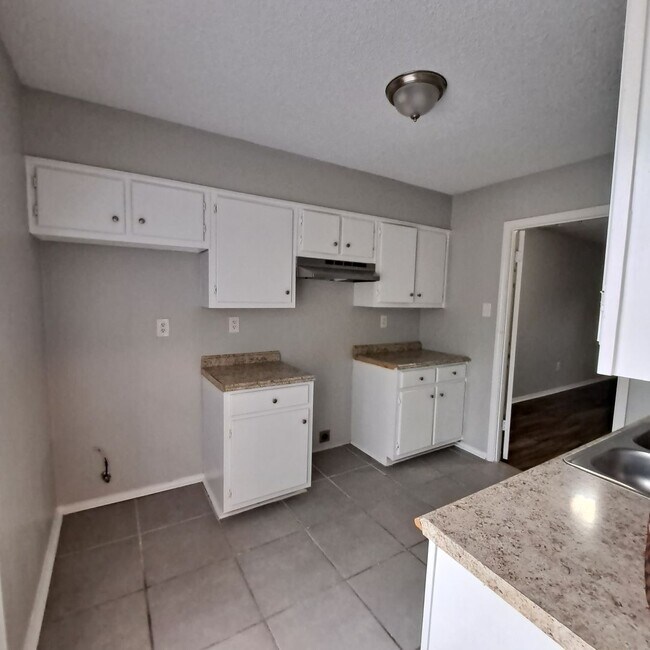 Foto del edificio - 3061 McVay Trail Dr