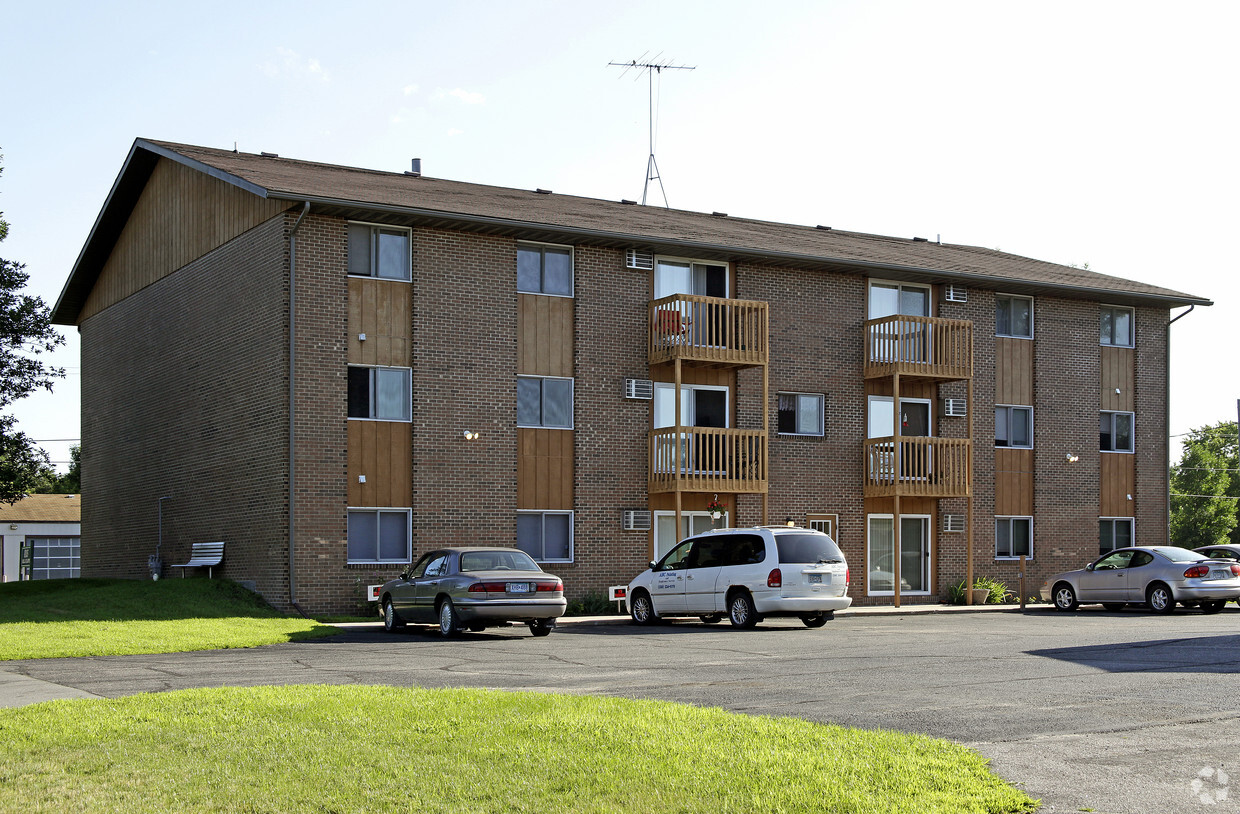 Primary Photo - Mill Street Apartments