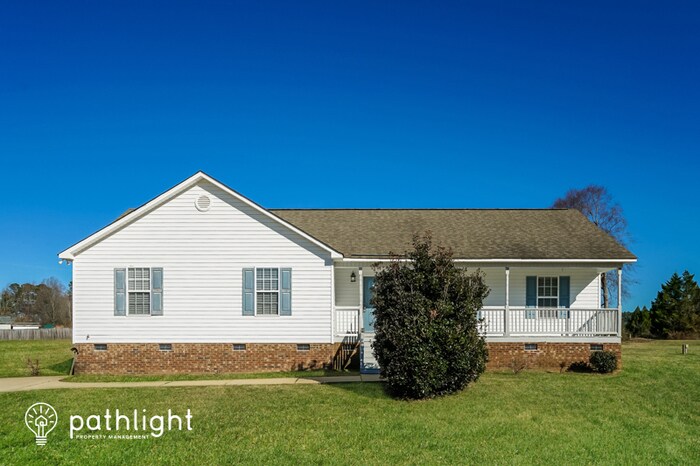 Primary Photo - 131 S Ledford Dr, Clayton, NC, 27520