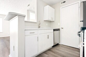 Interior Photo - The Reserve at Parkwick