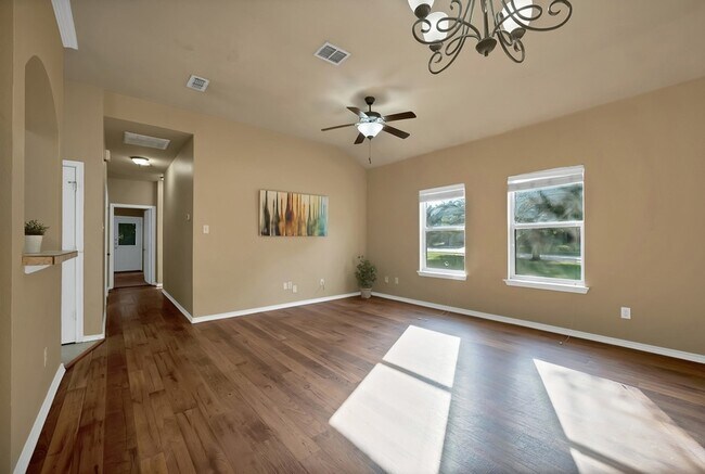 Building Photo - 1427 Piedmont Dr