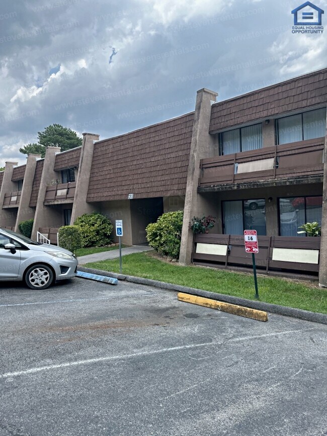 Foto del edificio - 915 S Seminole Dr