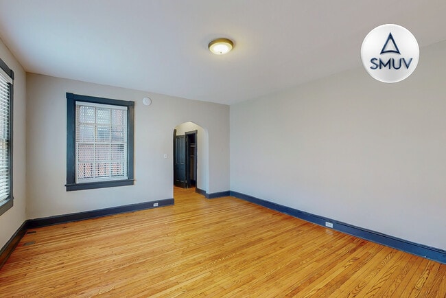 Building Photo - 24 E Madison St