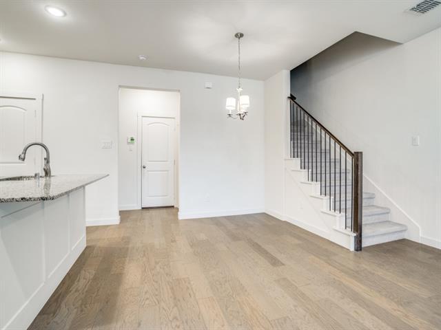 Foto del edificio - 4868 Woodruff Way