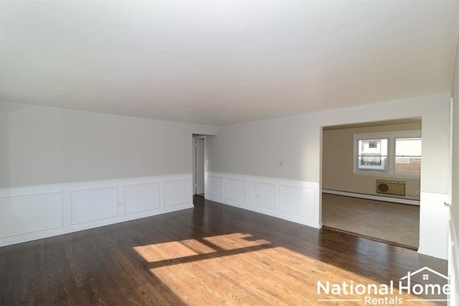 Building Photo - 5227 N Reserve Dr Unit 3W
