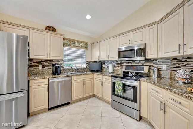 Foto del edificio - 3 br, 2.5 bath House - 6836 Rienzo St