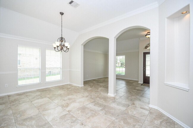 Foto del edificio - 5115 Big Meadow Ln