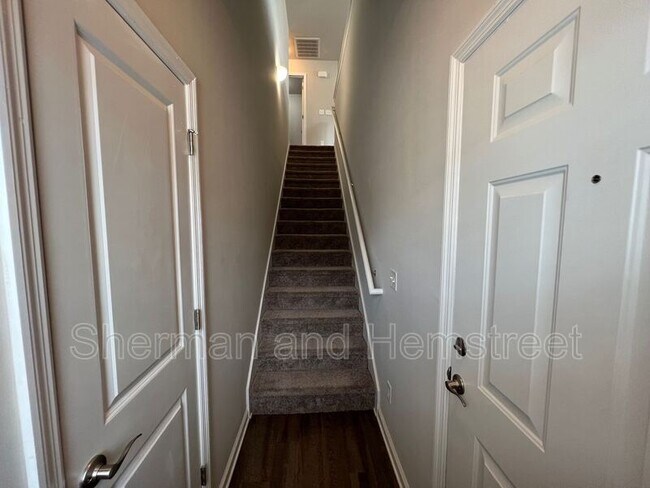 Foto del edificio - 742 Tarvin Cir
