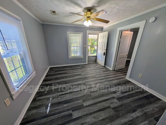 Foto del edificio - 712 S Kirkman St