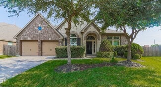 Building Photo - 13803 Royal Ridge Dr