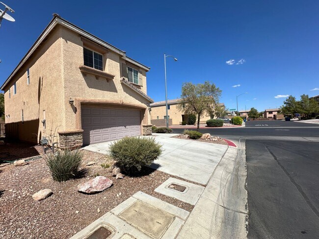 Building Photo - 9022 Wine Cellar Ave