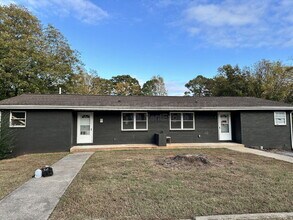 Building Photo - 347 4th St SE