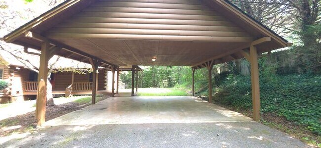 Foto del edificio - The Perfect North Georgia Retreat: Peaceful Living, Prime Location