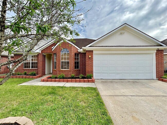 Building Photo - 18523 Spinney Ln