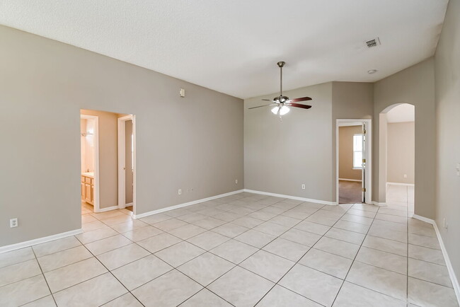 Building Photo - 2912 Brittany Bluff Dr