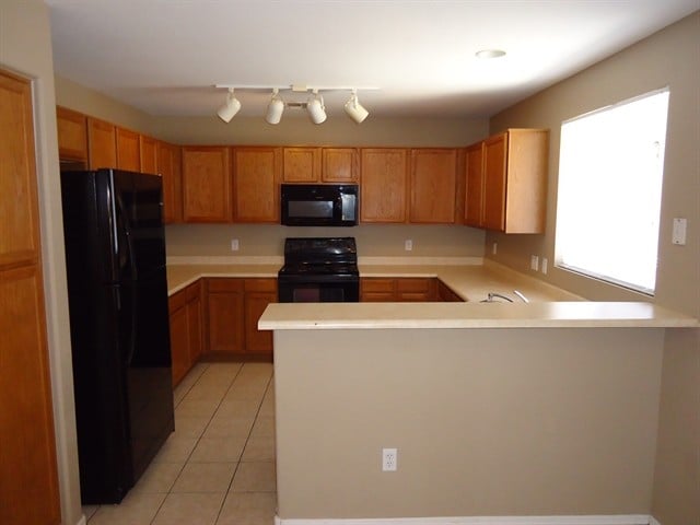 Building Photo - 11818 W Altadena Ave