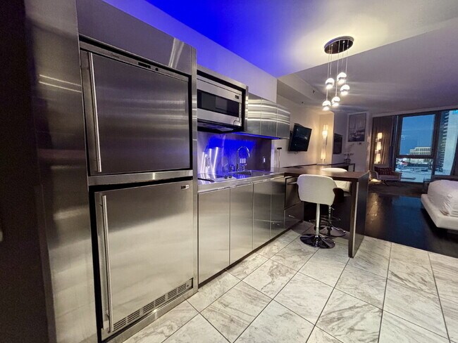 Foto del edificio - Palms Place Studio — Skyline Views, 5 Minu...