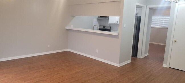 Foto del edificio - 608 W 51st St