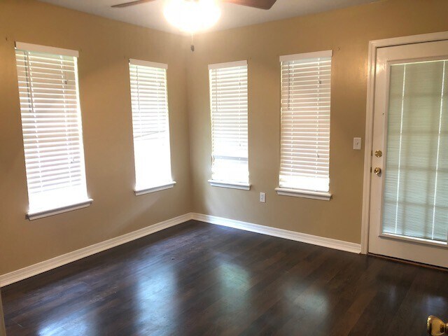 Foto del edificio - 227 Williams Cir