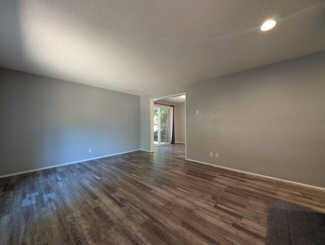 Building Photo - 3 Bedroom, 2.5 Bathroom 2-Story Duplex Wit...