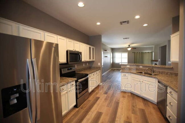 Building Photo - 8119 W Melinda Ln