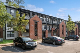 Building Photo - Townhomes at TSC