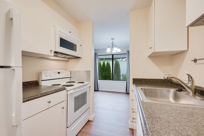 Building Photo - 11727 93rd Ave NE