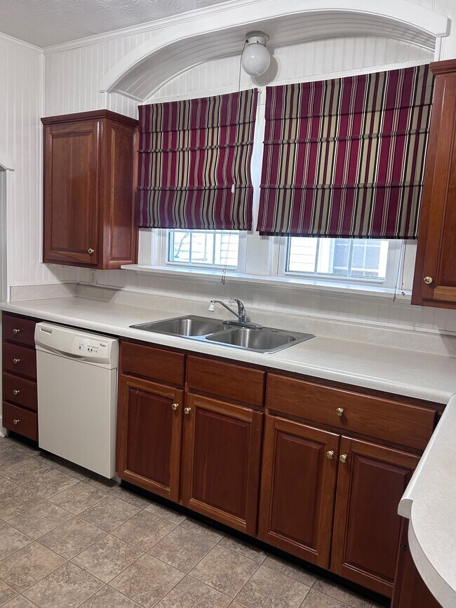 Foto del edificio - 123 N Richardson Dr