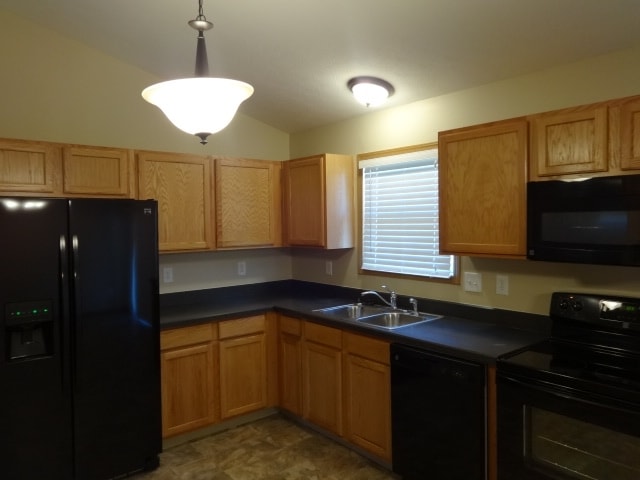 Foto del edificio - 3812 Wolf Creek Rd