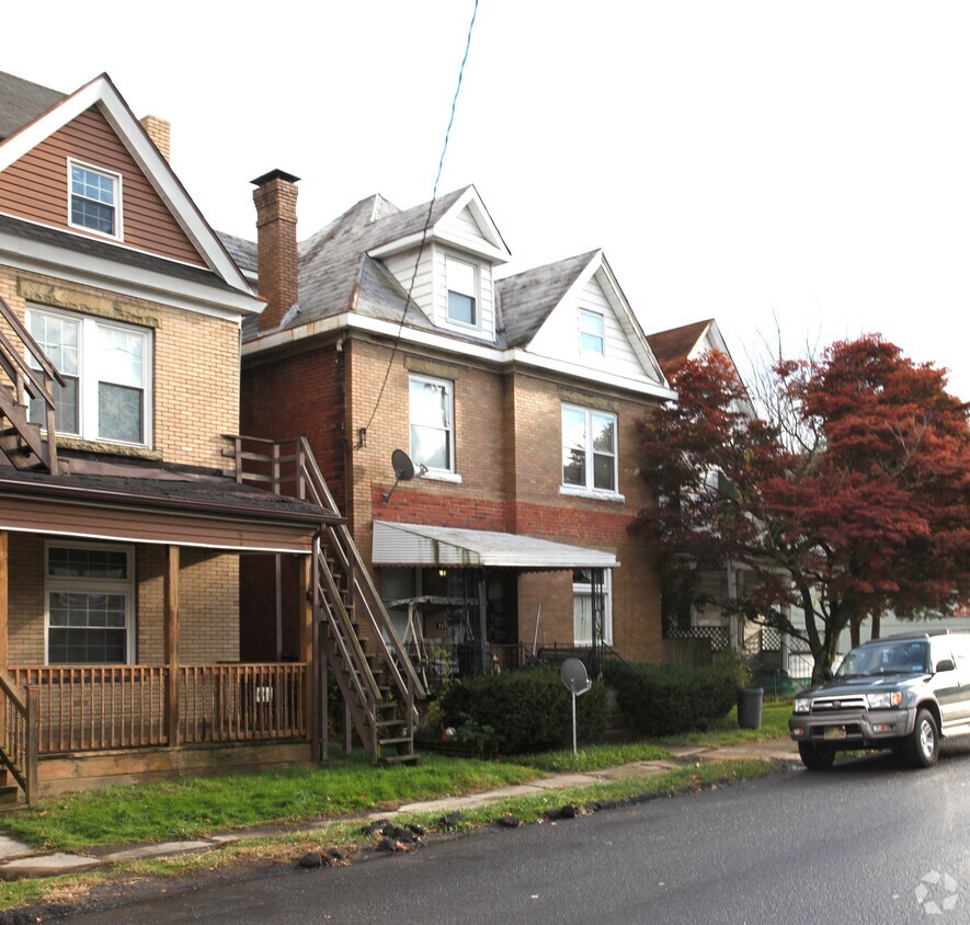 320 Gaston Ave, Fairmont, WV 26554 Apartments in Fairmont, WV