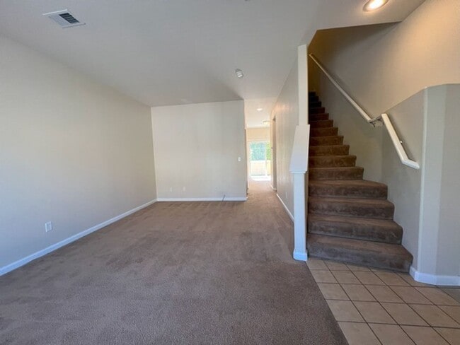 Foto del edificio - North Reno/UNR: Two Bedroom Townhome