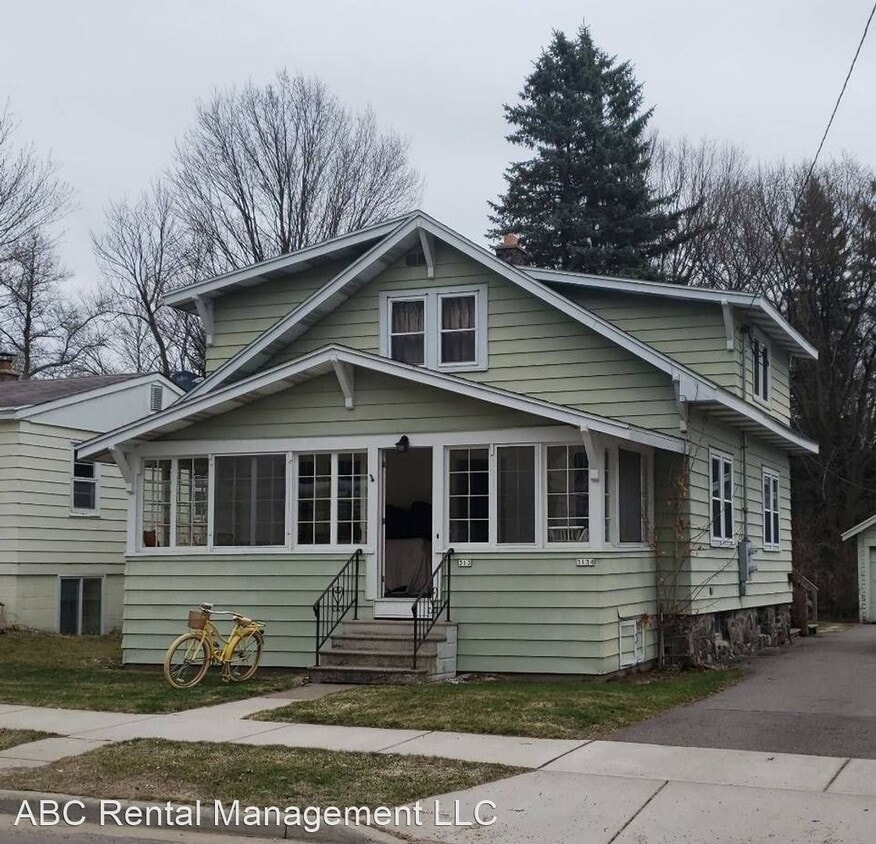 Primary Photo - 313 Oak St