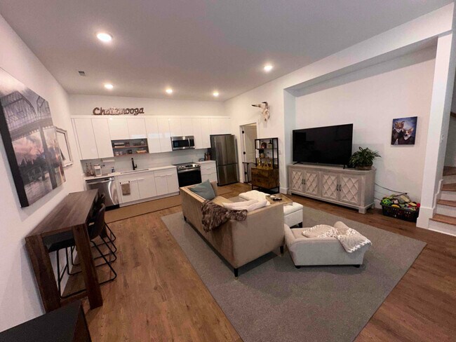 Foto del edificio - 979 Montague Pl