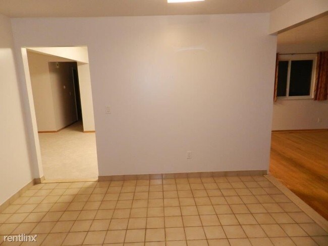Building Photo - 5194 Blair Dr