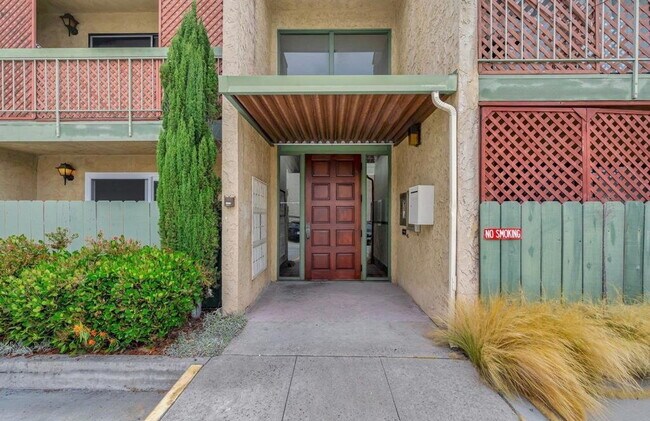 Building Photo - 8000 University Ave