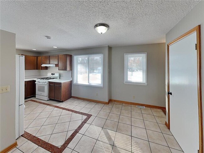 Foto del edificio - 2605 Eastman Dr