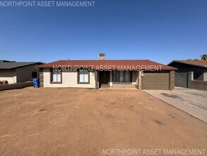 Building Photo - 2002 N 47th Dr
