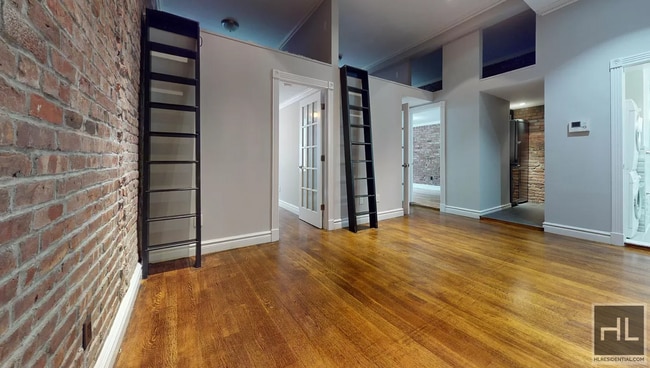 Building Photo - West 14th Street