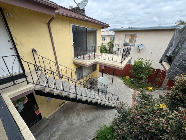 Foto principal - 3568 Brenton Ave