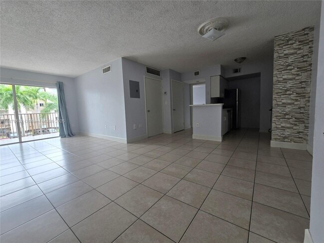 Foto del edificio - 15221 SW 80th St